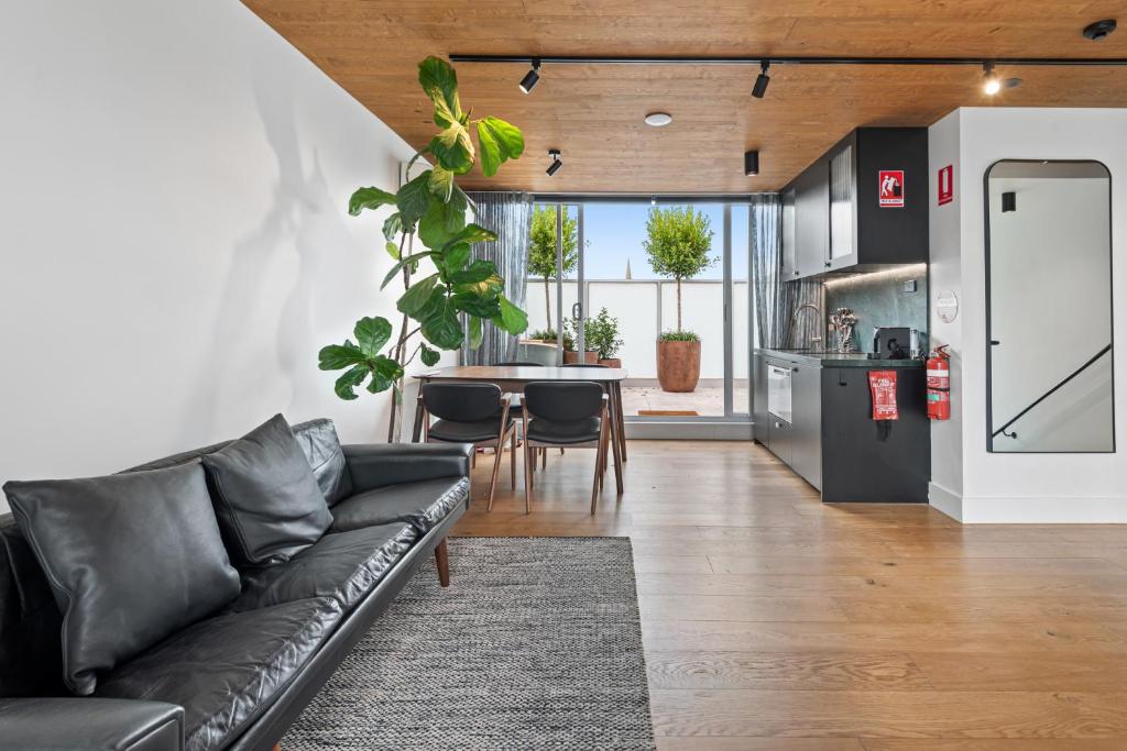 Apartment 'The Penthouse' Architecturally Refined Studio, Melbourne