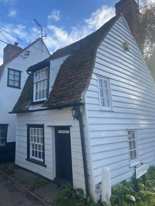 The Nutshell, West Mersea (updated prices 2024)