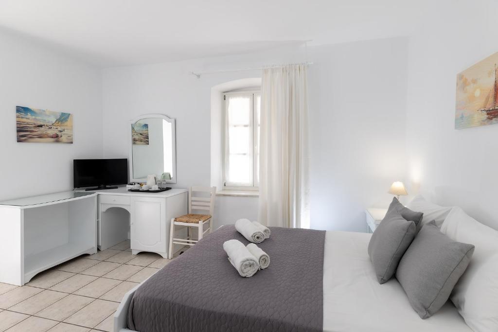 Achilleas Pension - 11