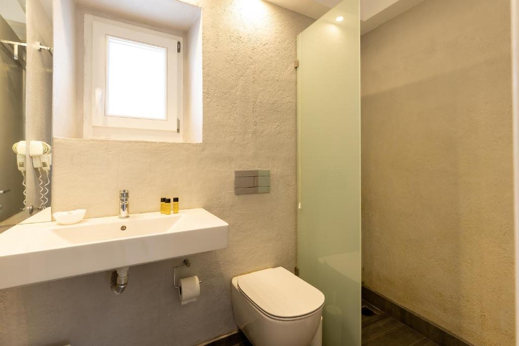 Achilleas Pension - 15