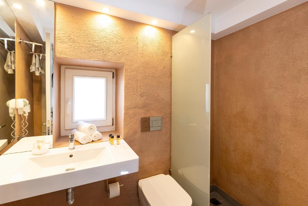 Achilleas Pension - 16