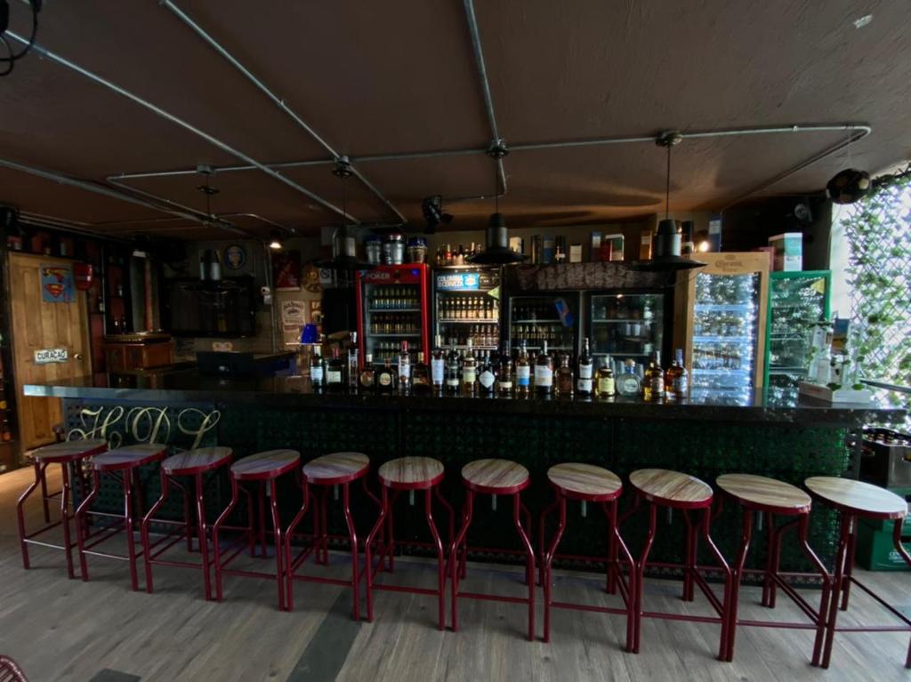 Lounge nebo bar v ubytování Hotel D' Leon