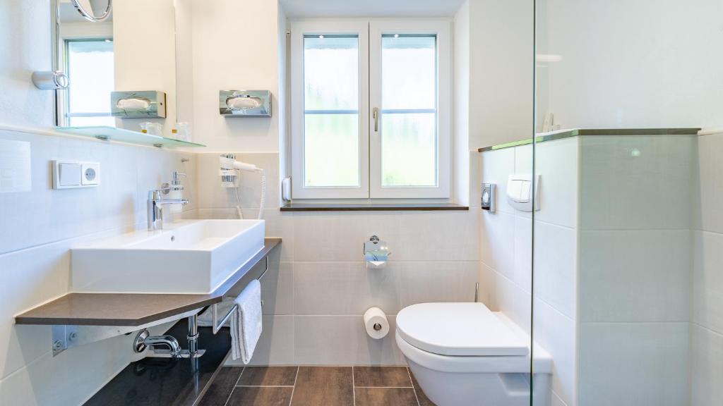 Koupelna v ubytování Hotel Steffl Garni inkl Chiemgau Karte