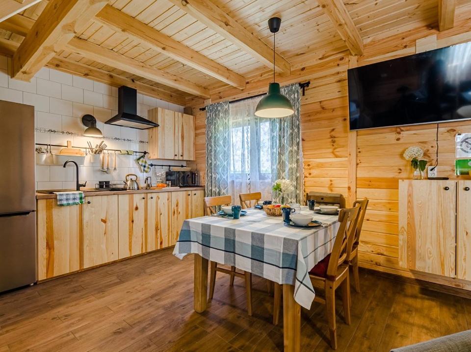 Kuchyňa alebo kuchynka v ubytovaní Chata Leśna Polana