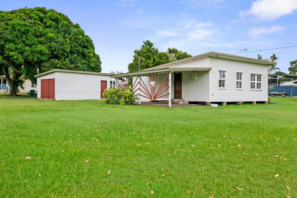 The Cottage at Tin Can Bay, Tin Can Bay (updated prices 2024)