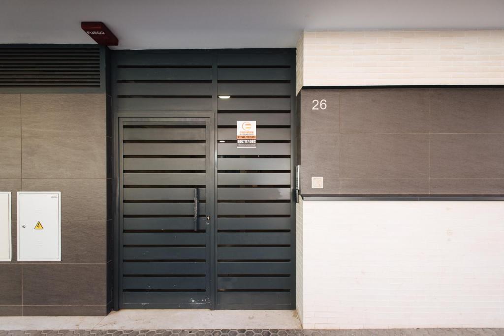 Fotografia z galérie ubytovania Apartamento estelar con piscina y garaje nervión v destinácii Seville