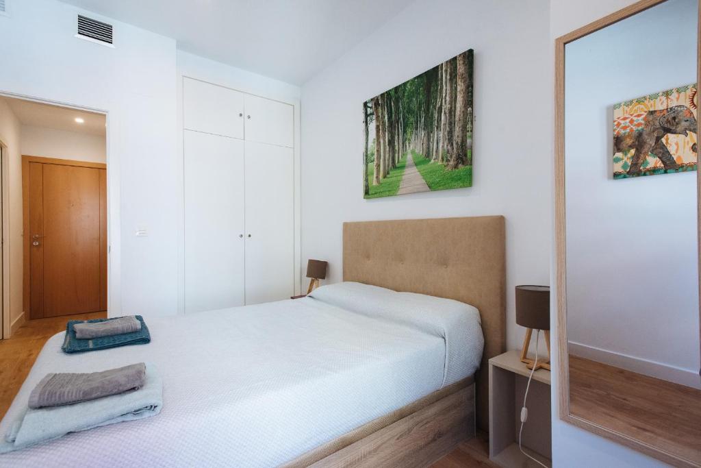Fotografia z galérie ubytovania Apartamento estelar con piscina y garaje nervión v destinácii Seville