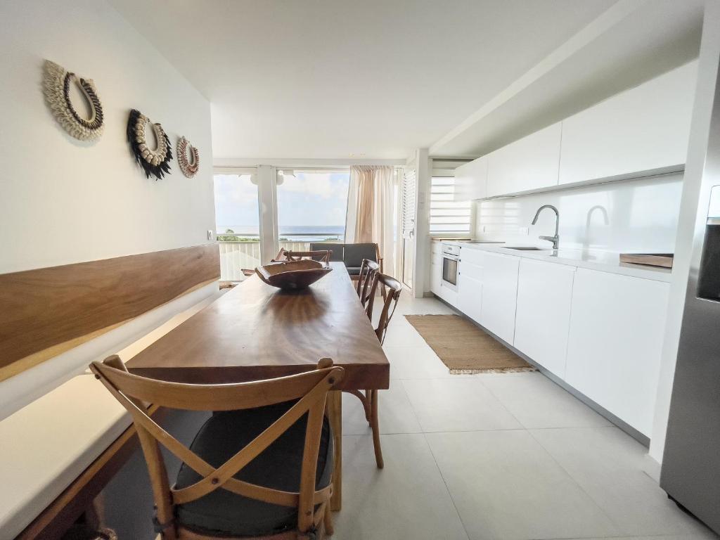 Kuchyň nebo kuchyňský kout v ubytování Appartement Toucan - Grand standing pleine vue mer