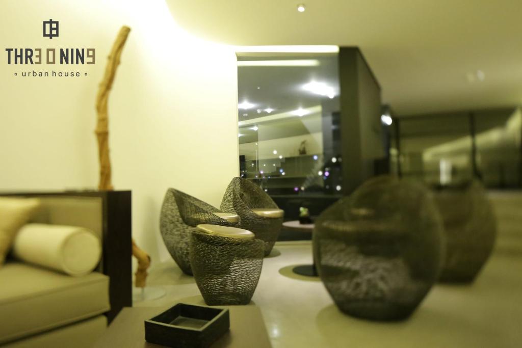 Posezení v ubytování Three O Nine Hotel