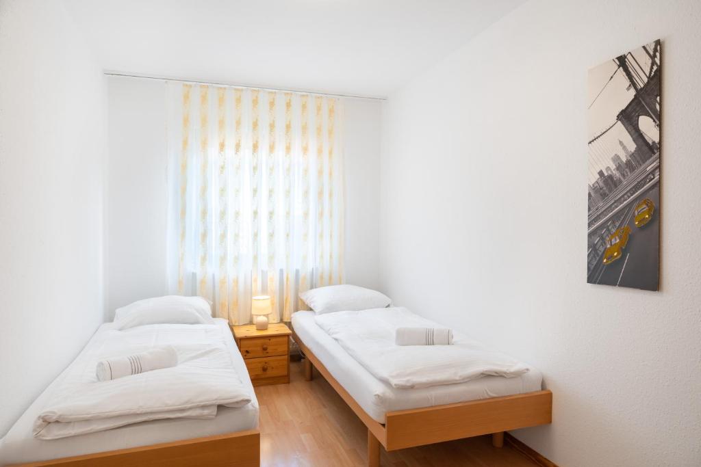 Between Lakes Apartments - 58 - Resim 9