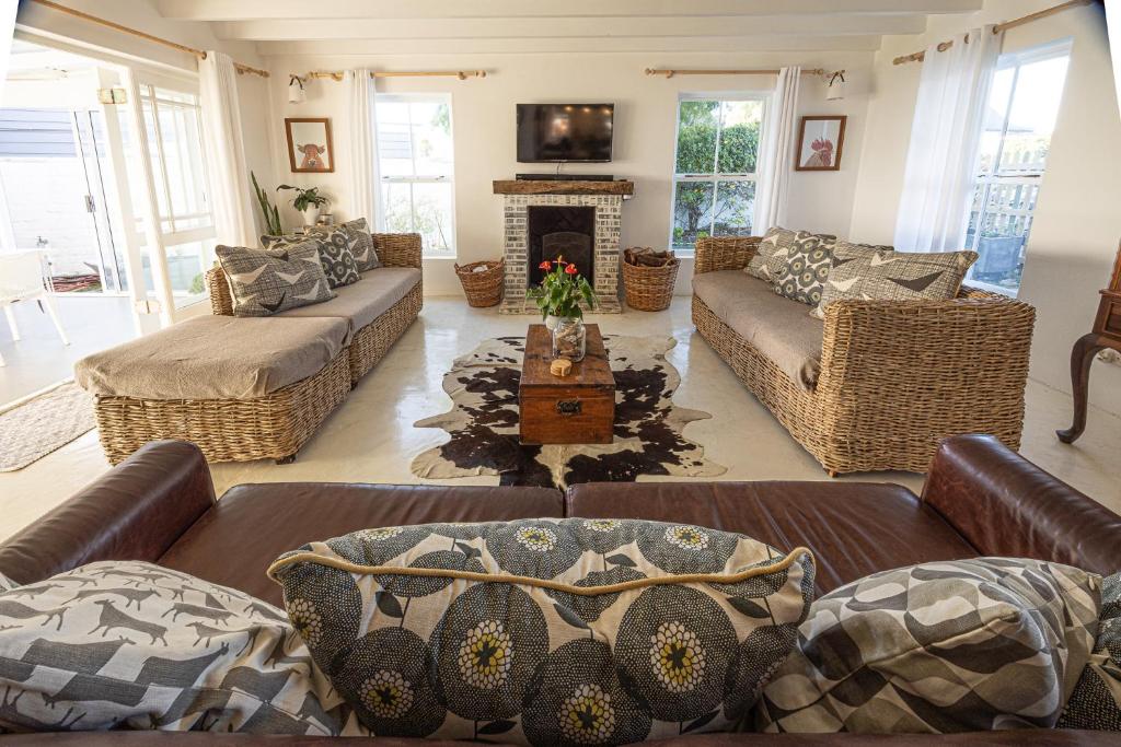 Peaceful Retreat Grotto Bay, Grotto Bay Updated 2023 Prices