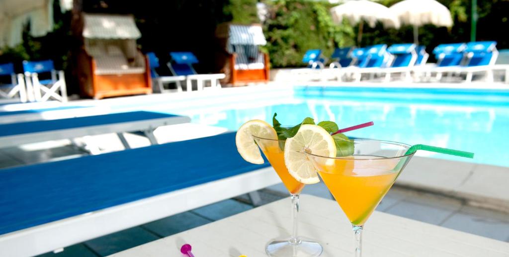Bazén v ubytování Hotel Gabriella nebo v jeho okolí