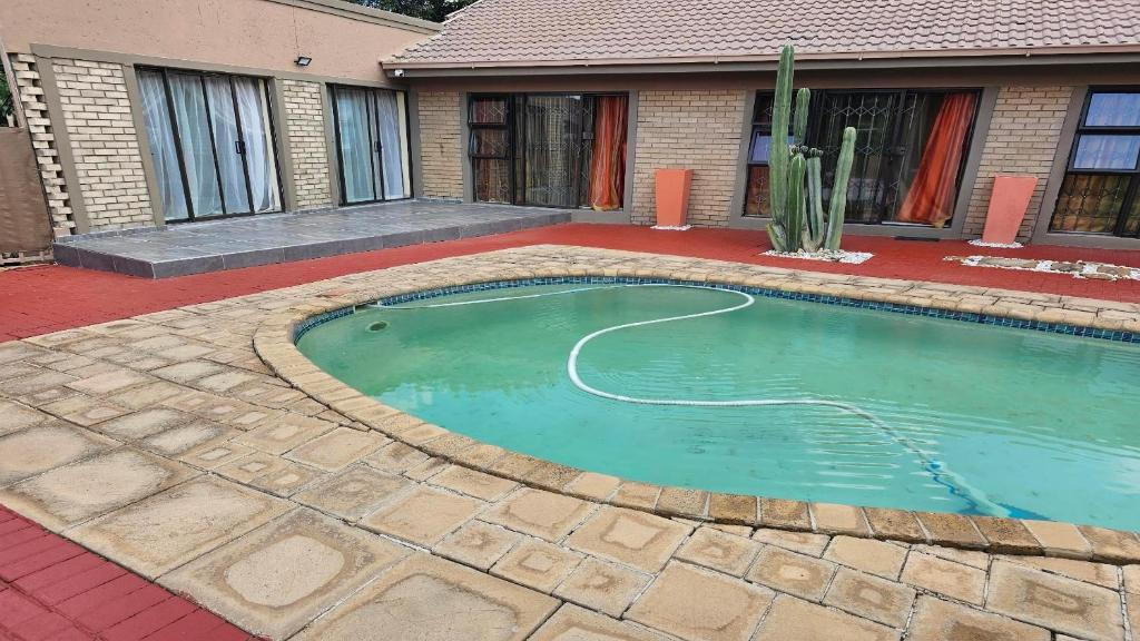 Sk Guest House, Bloemfontein (updated prices 2024)