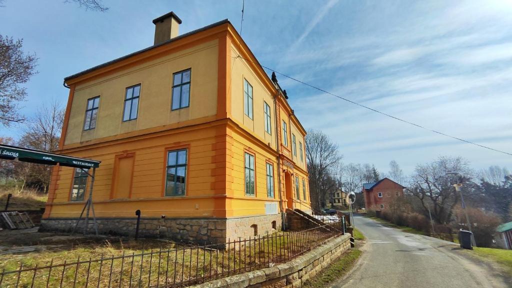 Budova, kde se hotel nachází