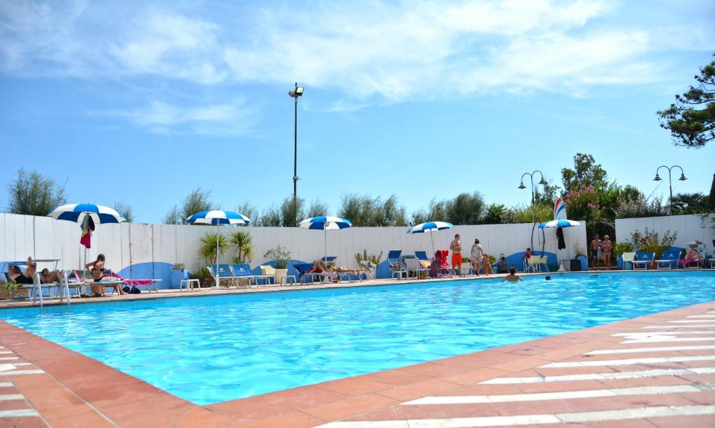 Bazén v ubytování Hotel Bellevue Beach - sul mare nebo v jeho okolí