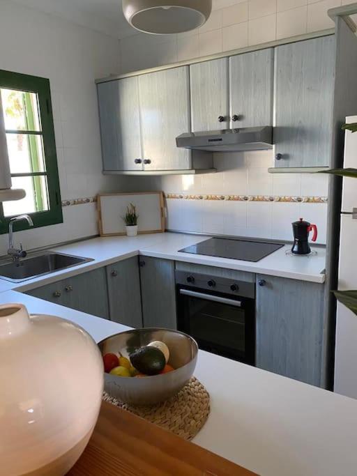 Kuchyň nebo kuchyňský kout v ubytování Villa Maranvi