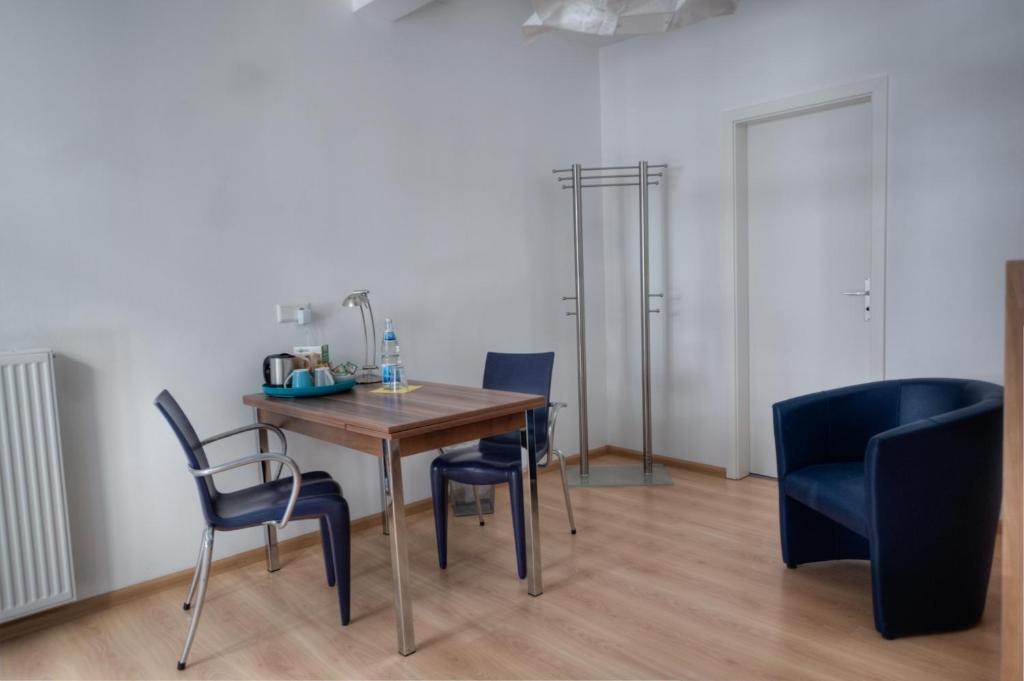 Fotografie z fotogalerie ubytování Pensionsieben Das andere Hotel v destinaci Lörrach