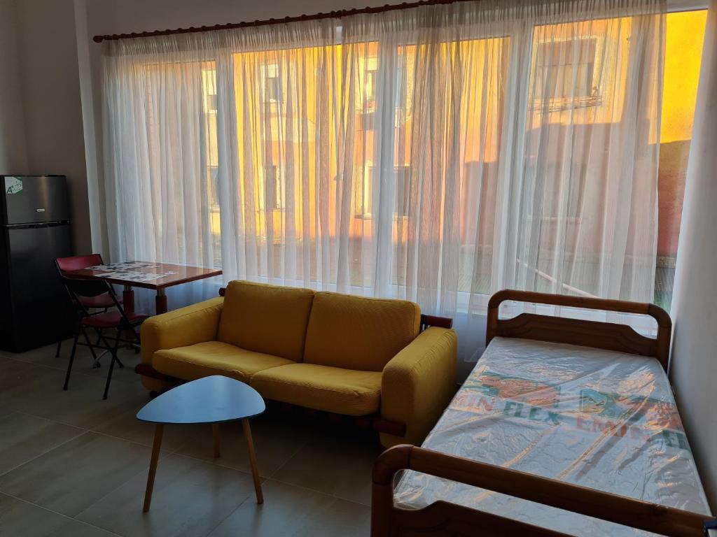 Sunny studio in new complex - Imazhi 2