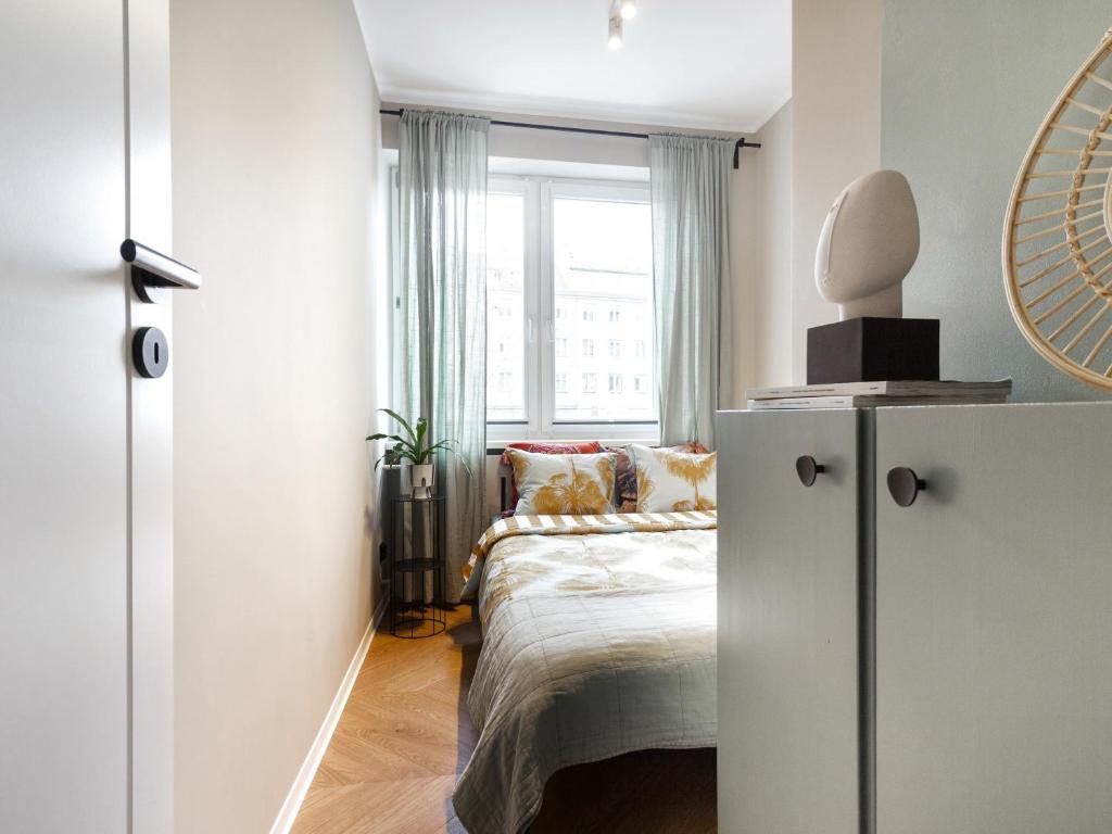 Posteľ alebo postele v izbe v ubytovaní Apartament Good Morning Wrocław 1 piętro - Klima - 100m Rynek - Netflix - Parking w cenie