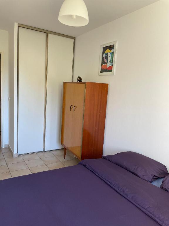 Posteľ alebo postele v izbe v ubytovaní Le Nomade, Parc Montcalm et stationnement privé