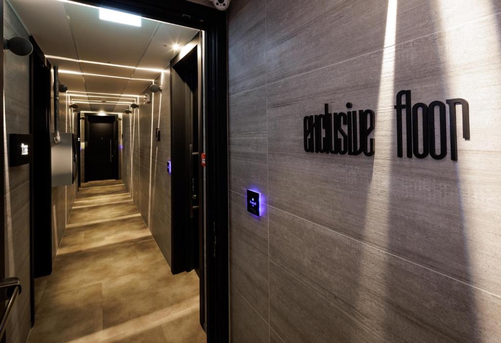 The Corner Duomo Hotel - Resim 9