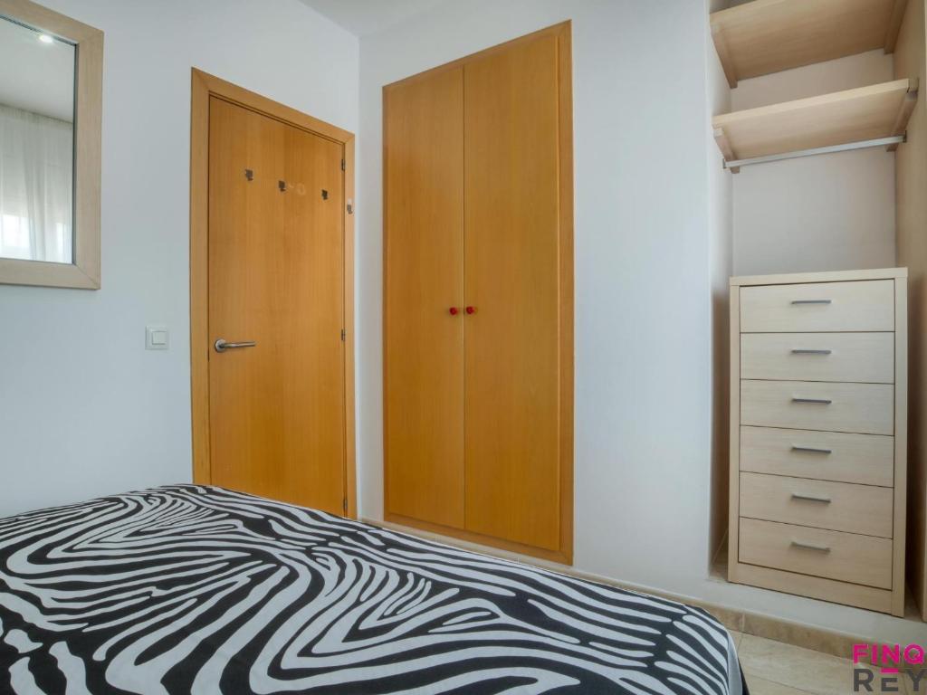 Posteľ alebo postele v izbe v ubytovaní S'agaró Centre Ap 4