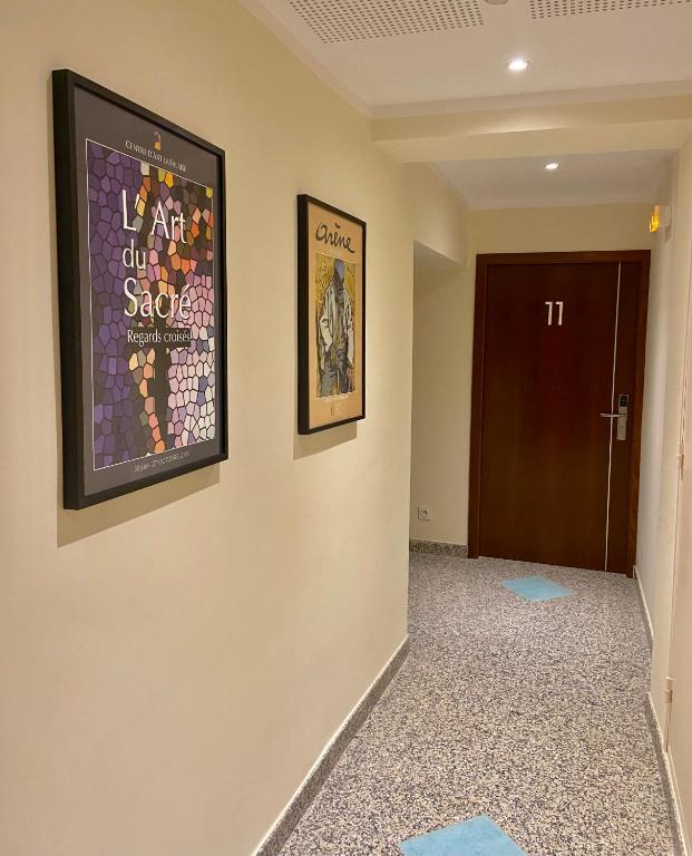 Fotografia z galérie ubytovania Hôtel La Falaise v destinácii Cotignac