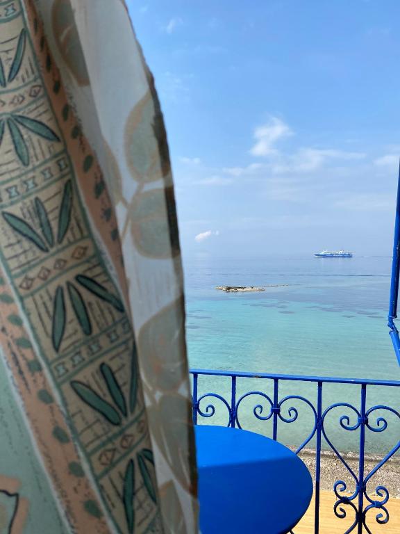 Nespecifikovaný výhled na moře nebo výhled na moře při pohledu z hotelu