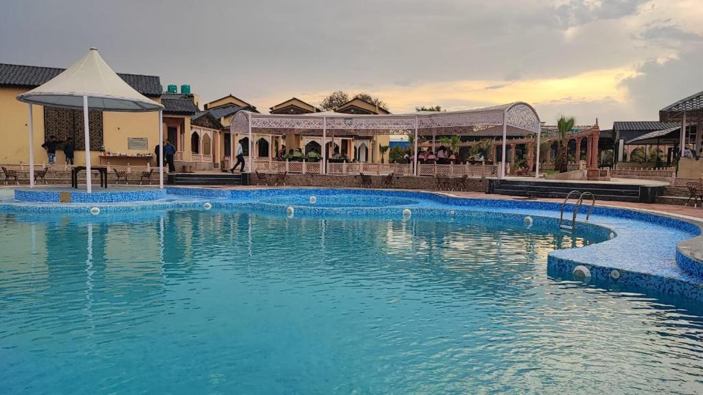 Shubhim Hotel & Resort MIDWAY TREAT MPT FRANCHISE - Luxe Villa