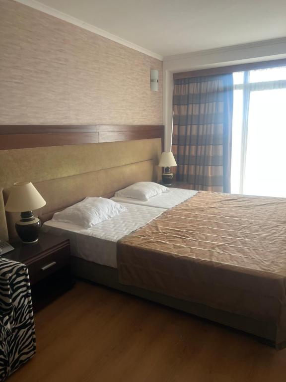 Deluxe Double or Twin Room with Balcony (2 Adults + 1 Child)