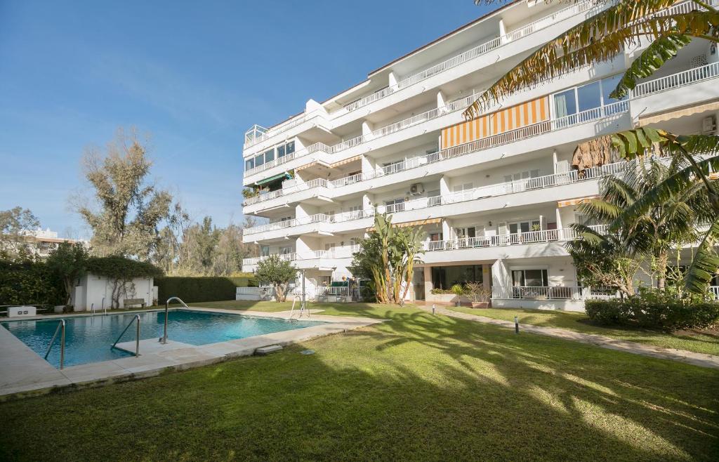 Bazén v ubytování Apartamentos Martalia Marbella Banús nebo v jeho okolí