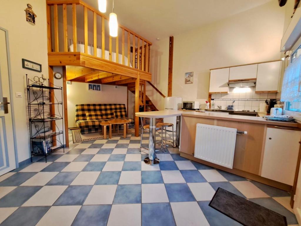 Kuchyňa alebo kuchynka v ubytovaní Petite Maison de plage