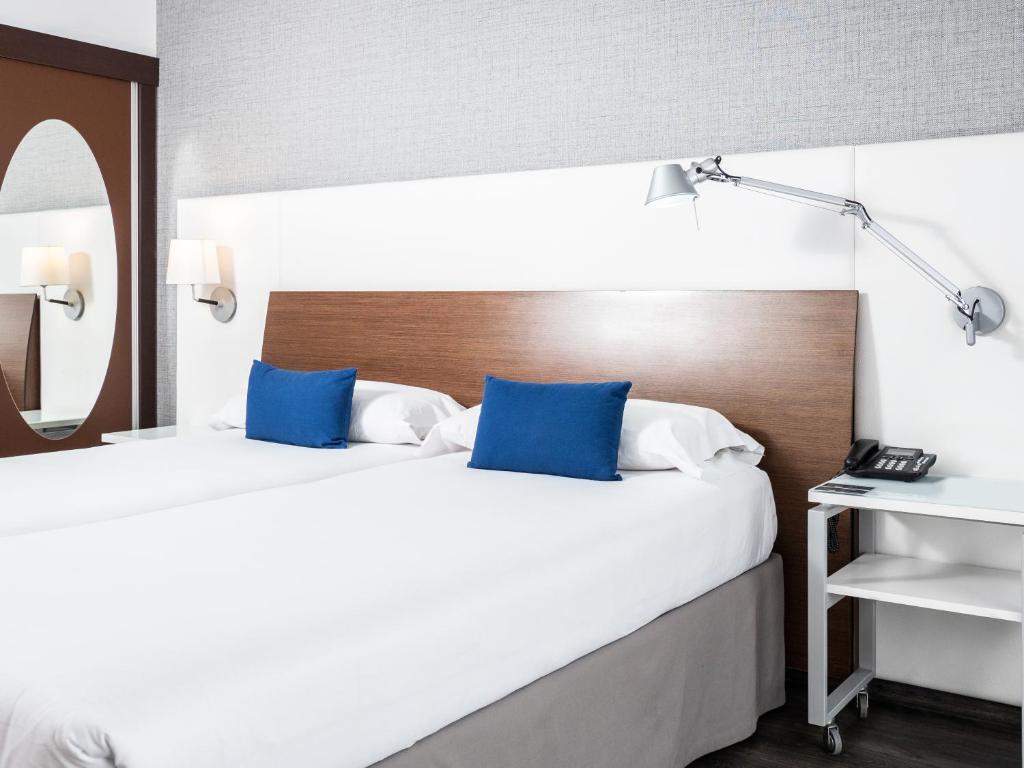 Ibis Styles A Coruna - Suite Familiale - Deux Salles De Connexion