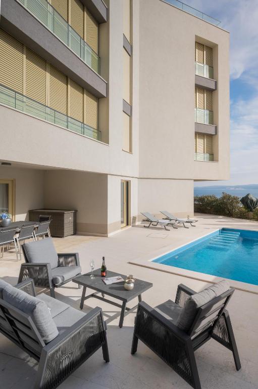 Bazén v ubytovaní Apartment TESI alebo v jeho blízkosti