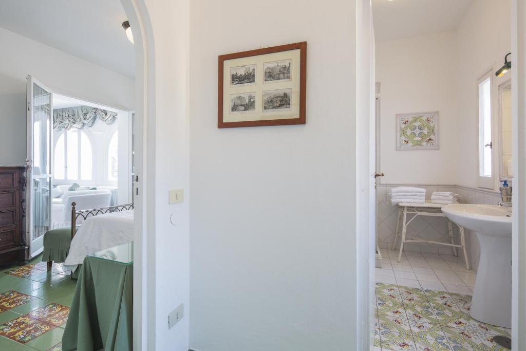 A bathroom at Estate4home - Villa San Montano