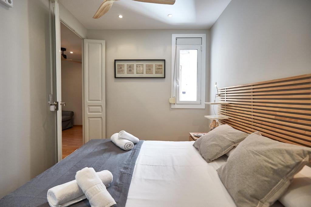 Posteľ alebo postele v izbe v ubytovaní BBarcelona Montjuic Apartment