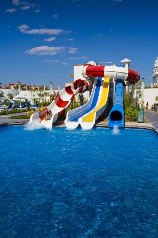 Bazén v ubytování Terrace Elite Resort Ultra All Inclusive nebo v jeho okolí