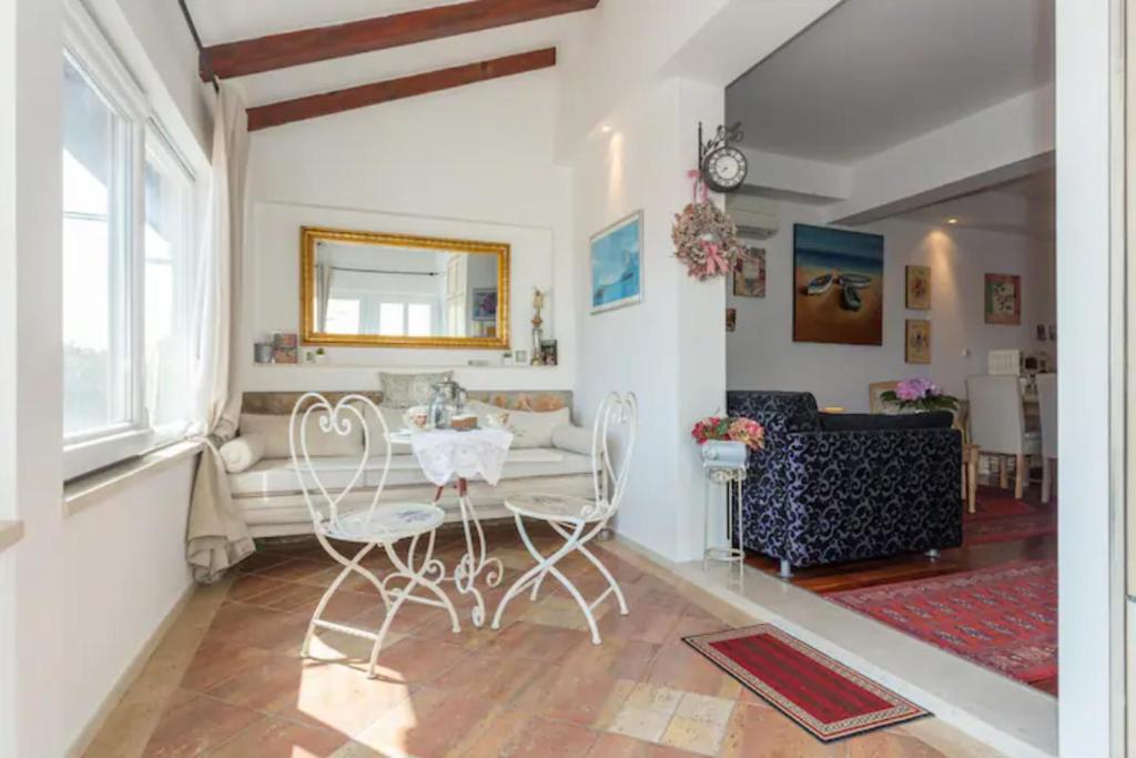 Luxury Sea View Apartments
