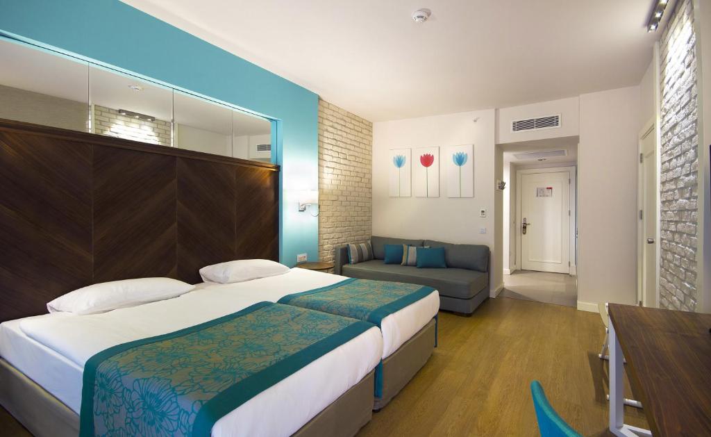 Postel nebo postele na pokoji v ubytování Terrace Elite Resort Ultra All Inclusive