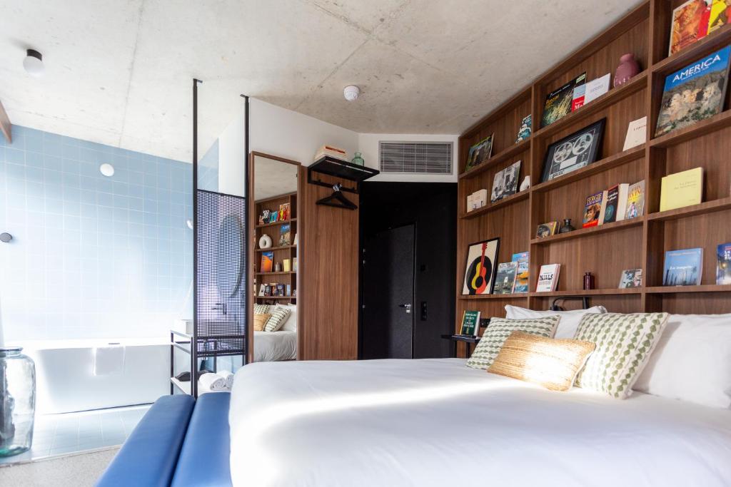 
JOST COLLECTION - Deluxe Room
