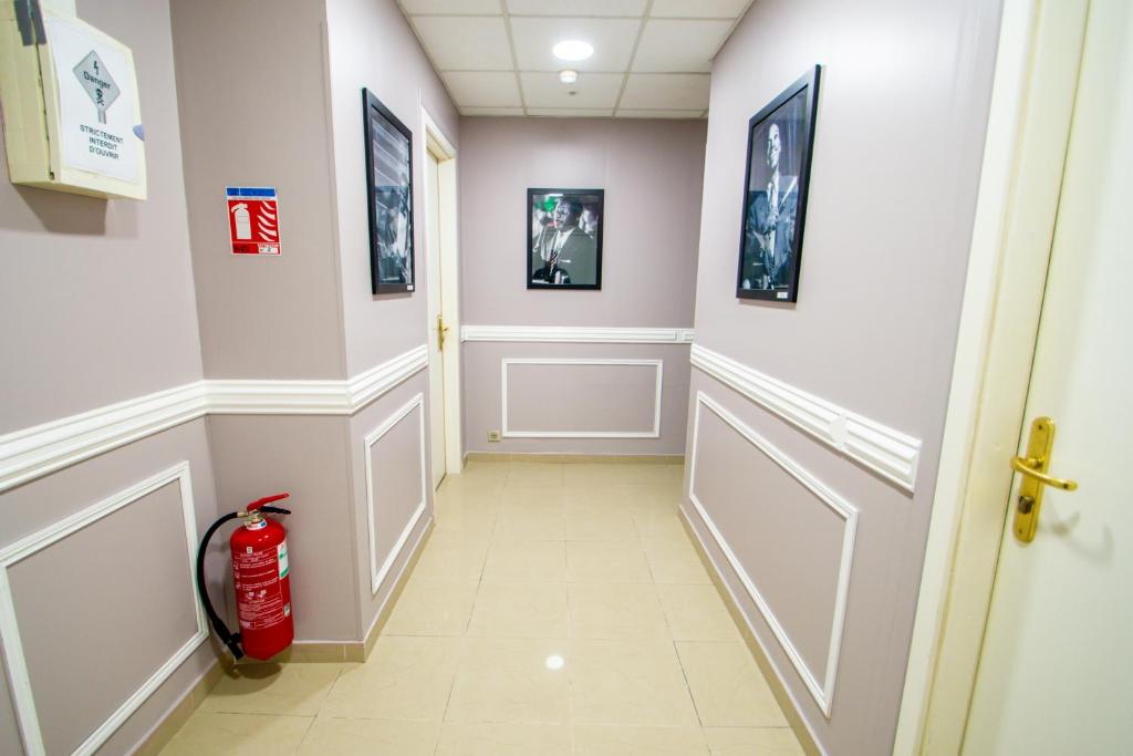 Hôtel Parisien - Resim 9