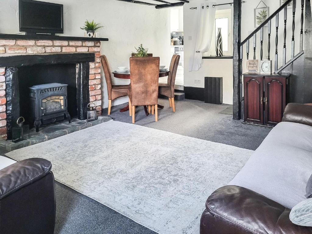 Wilson Cottage, Camerton (updated prices 2024)