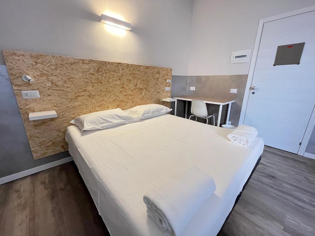 Postel nebo postele na pokoji v ubytování Bergamo Automatic Rooms Self check-in