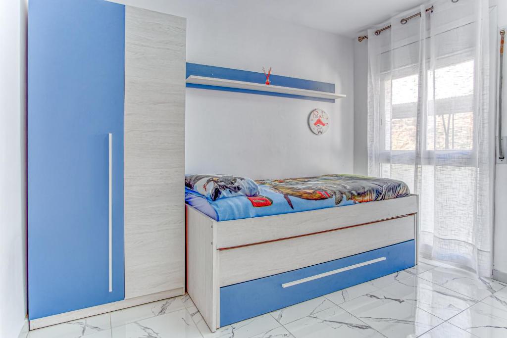 Posteľ alebo postele v izbe v ubytovaní Blaumar 6 G Roses - Immo Barneda