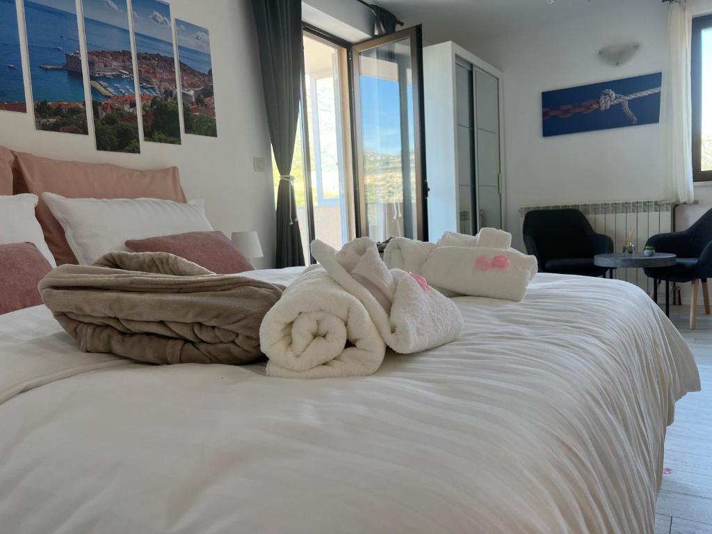 Apartments and Rooms Maritimo - 7