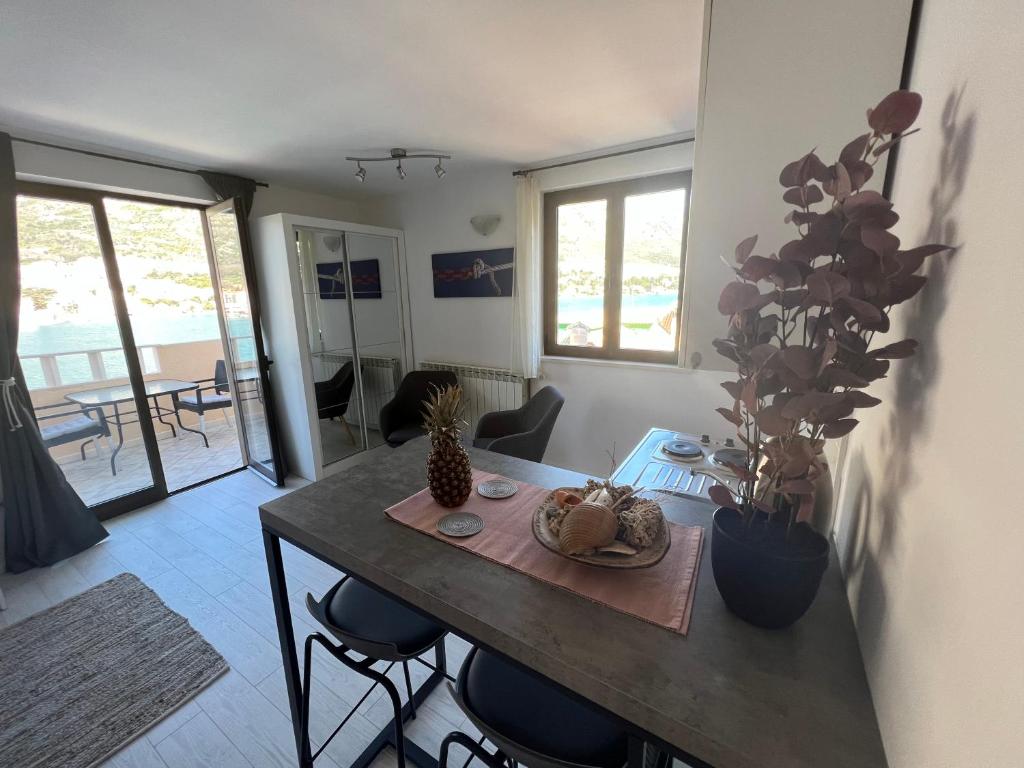 Apartments and Rooms Maritimo - 10