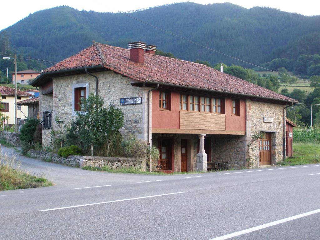 a house on the side of a road at CASA ALDEA LOS CASTAÑOS in Triongo