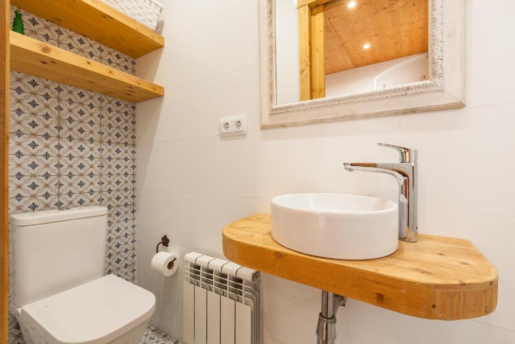 A bathroom at Sant Rafel House