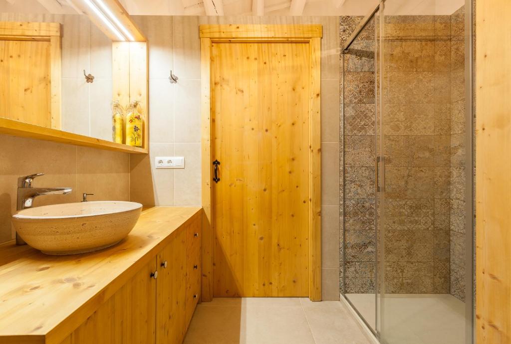 A bathroom at Sant Rafel House