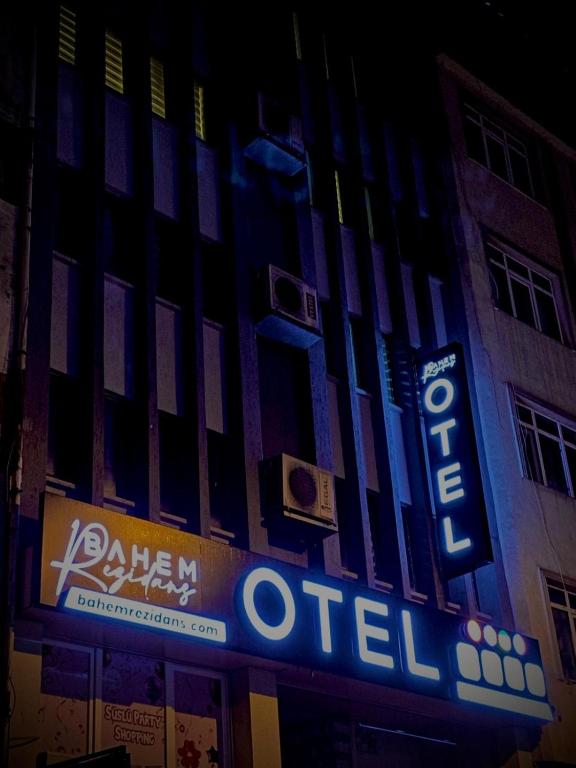 Bangunan di mana terletaknya hotel